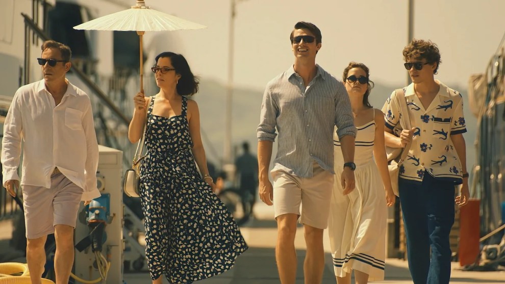 white-lotus-jason-isaacs-parker-posey-patrick-schwarzenegger-sarah-catherine-hook-sam-nivola